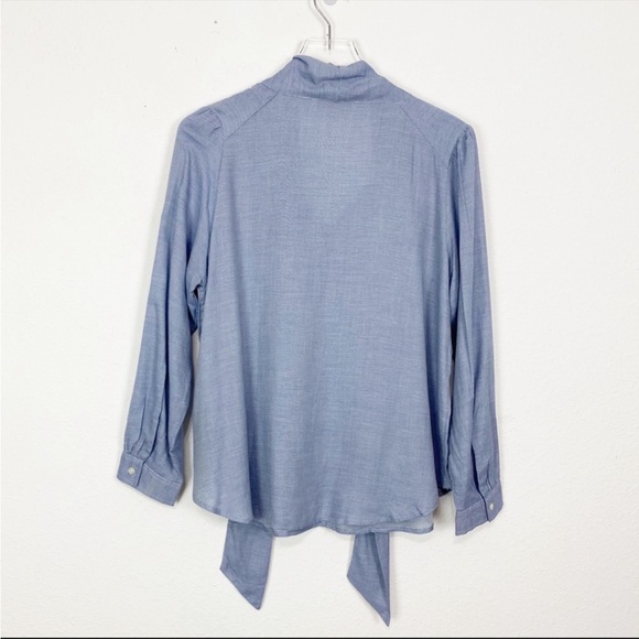 ✨LOFT ✨Front Tie Blouse🌹 - Picture 3 of 5